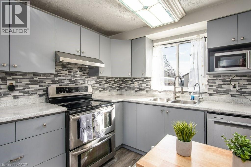 696 Parkview Crescent, Cambridge, Ontario  N3H 4X7 - Photo 13 - 40807347