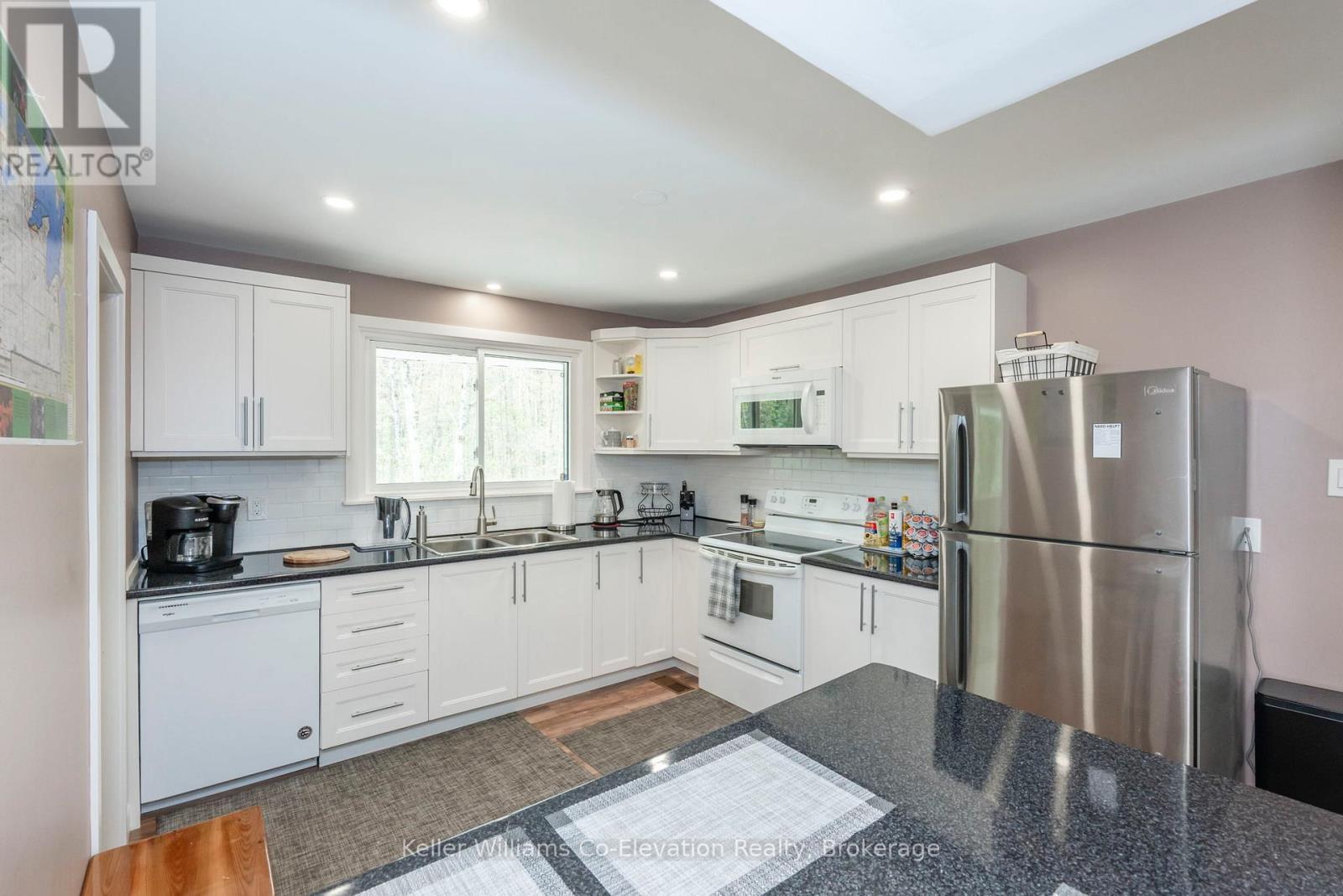 1467 Rosemount Road, Tay, Ontario  L0K 2C0 - Photo 12 - S12389589