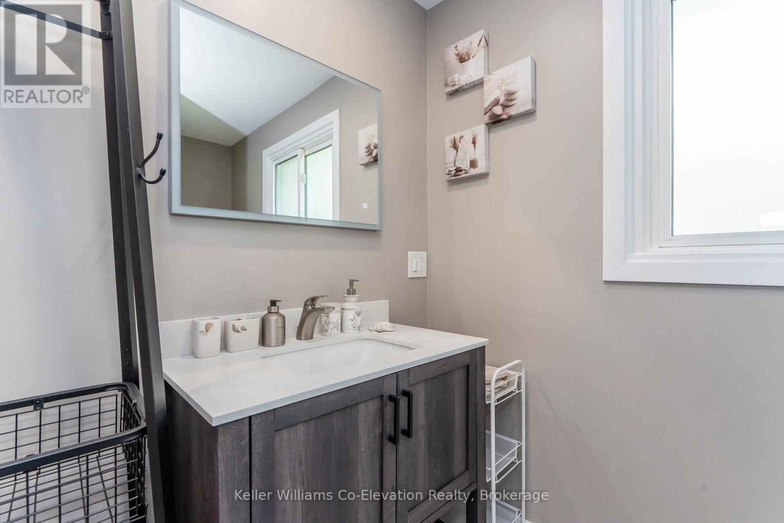 1467 Rosemount Road, Tay, Ontario  L0K 2C0 - Photo 21 - S12389589