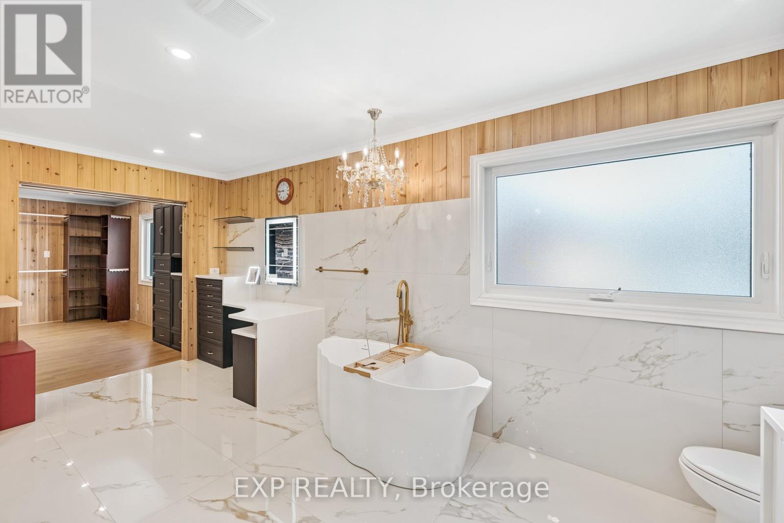 598 Lyman Boulevard, Newmarket (Stonehaven-Wyndham), Ontario  L3X 1V9 - Photo 22 - N12828348