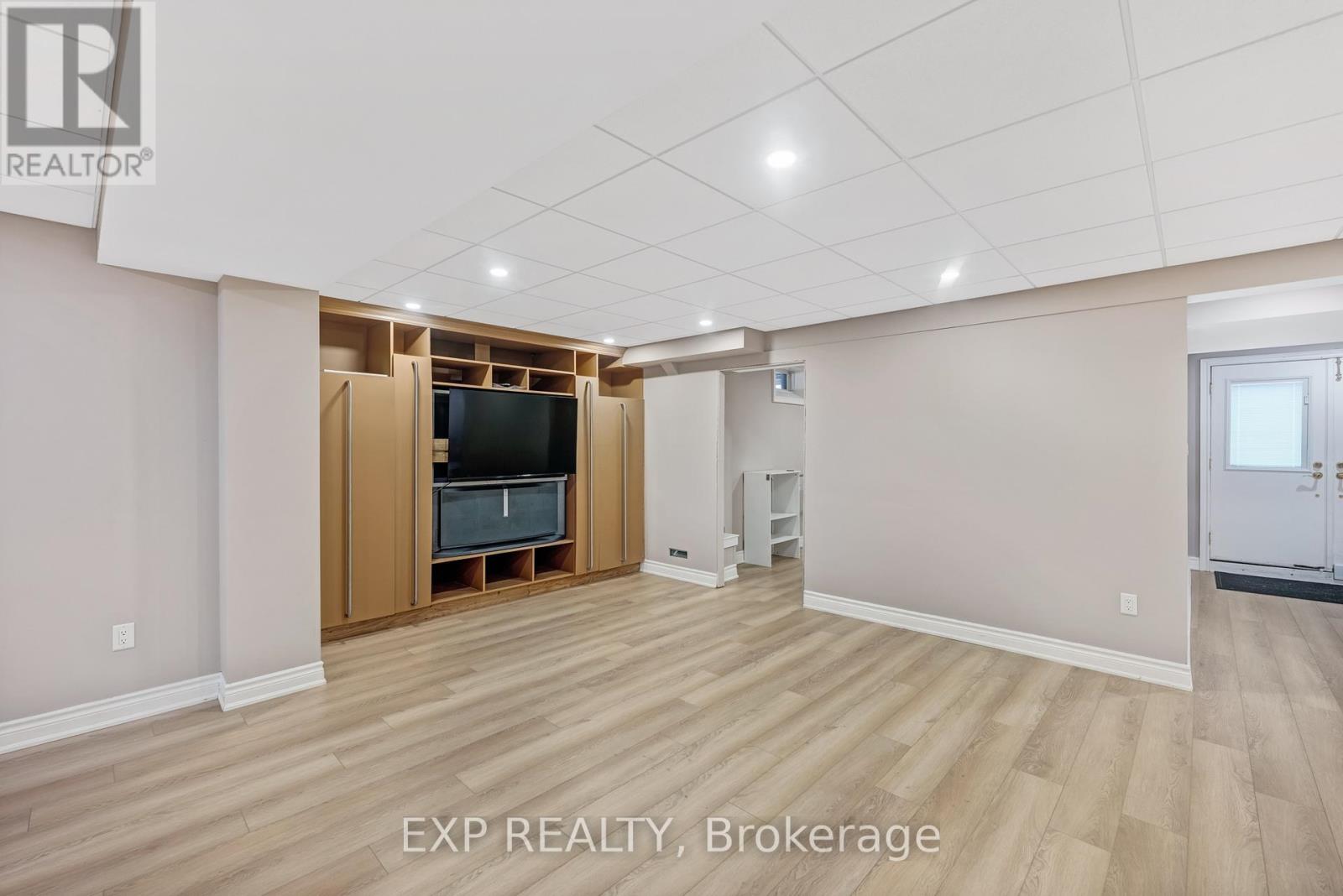 598 Lyman Boulevard, Newmarket (Stonehaven-Wyndham), Ontario  L3X 1V9 - Photo 35 - N12828348