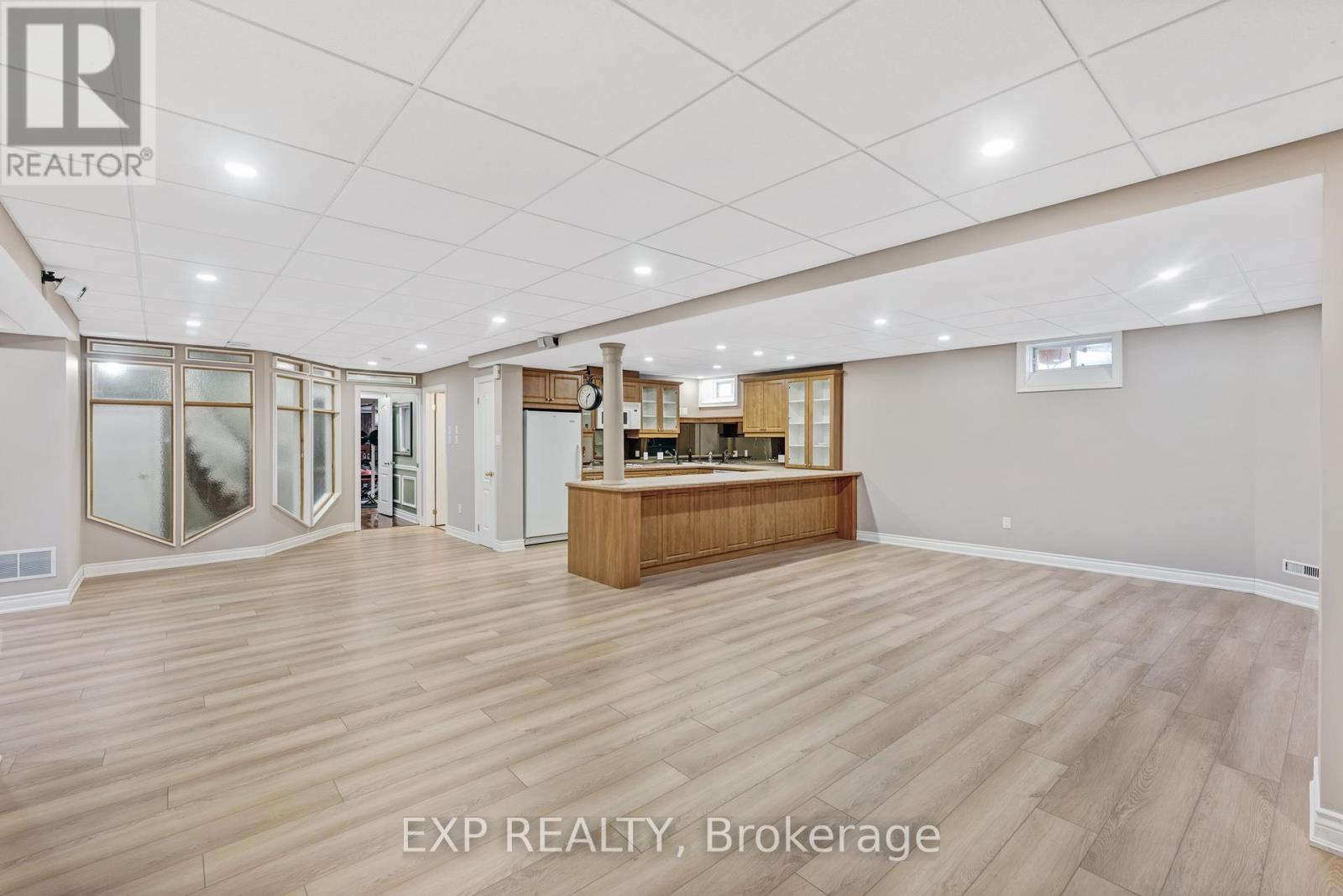 598 Lyman Boulevard, Newmarket (Stonehaven-Wyndham), Ontario  L3X 1V9 - Photo 36 - N12828348