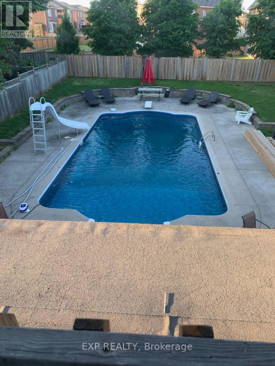 598 Lyman Boulevard, Newmarket (Stonehaven-Wyndham), Ontario  L3X 1V9 - Photo 47 - N12828348