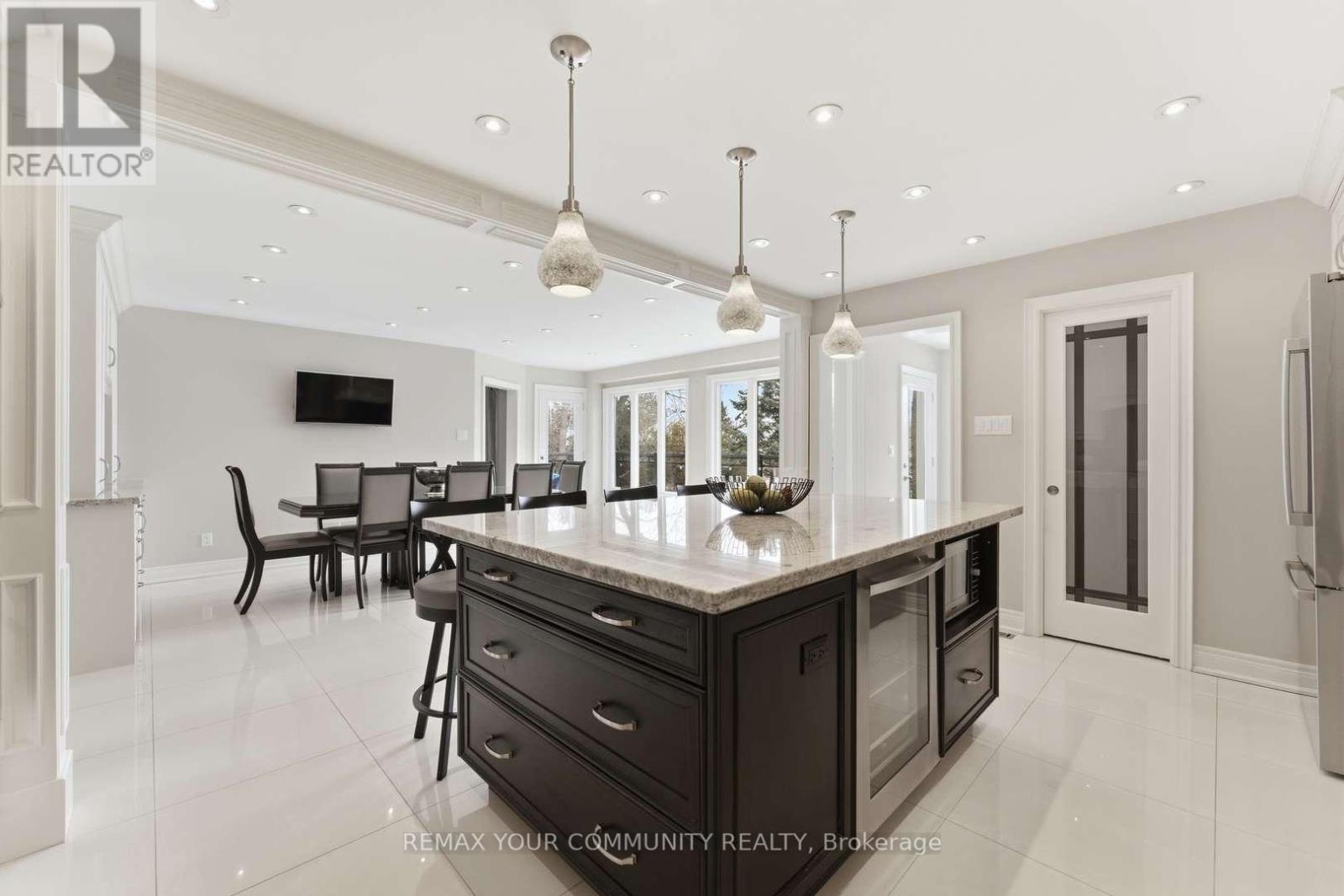 331 Kennedy Street W, Aurora, Ontario  L4G 6L7 - Photo 10 - N12828370