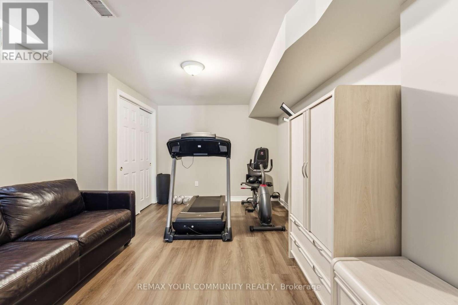 331 Kennedy Street W, Aurora, Ontario  L4G 6L7 - Photo 40 - N12828370