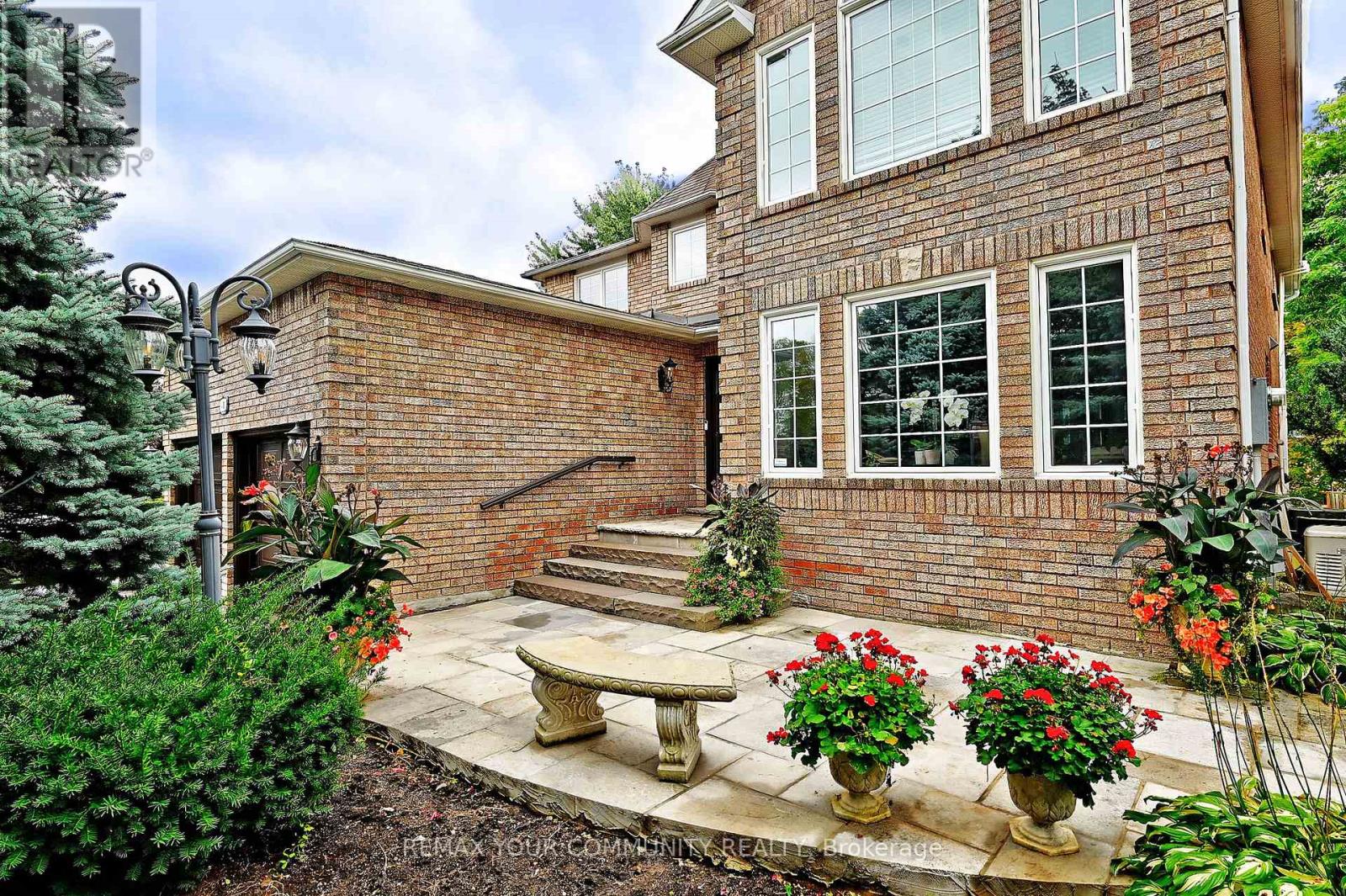 331 Kennedy Street W, Aurora, Ontario  L4G 6L7 - Photo 5 - N12828370