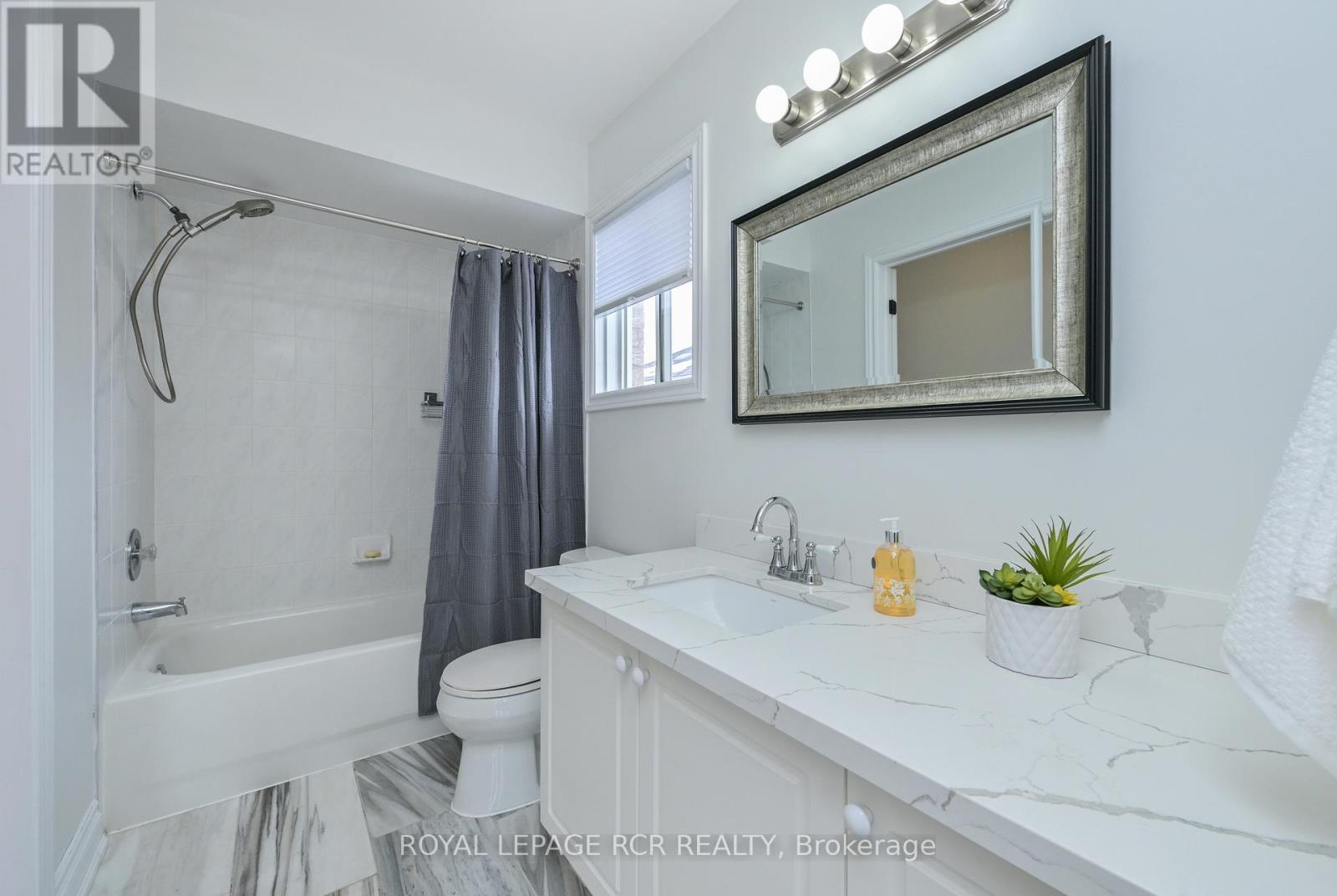 29 Depeuter Crescent, Bradford West Gwillimbury, Ontario  L3Z 3A3 - Photo 22 - N12828416