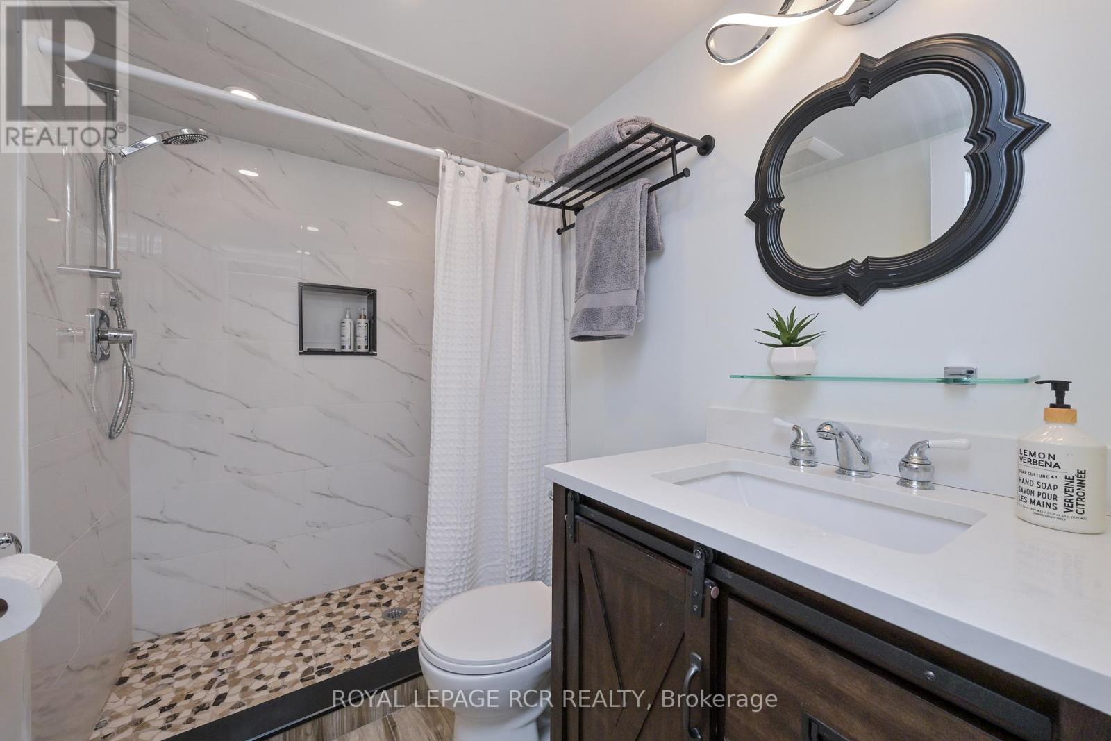 29 Depeuter Crescent, Bradford West Gwillimbury, Ontario  L3Z 3A3 - Photo 29 - N12828416