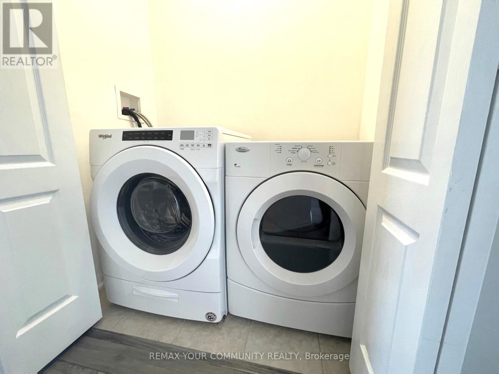 22 Gladys Clarkson Drive, Whitchurch-Stouffville (Stouffville), Ontario  L4A 0Z6 - Photo 14 - N12828436