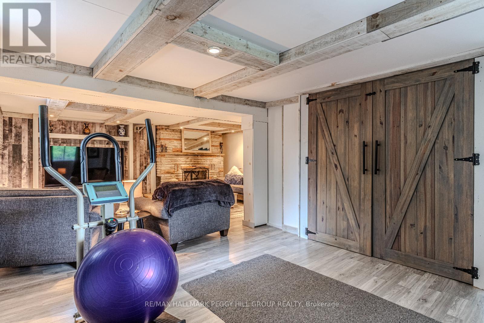 2447 Ridge Road W, Oro-Medonte, Ontario  L0L 2L0 - Photo 12 - S12828408