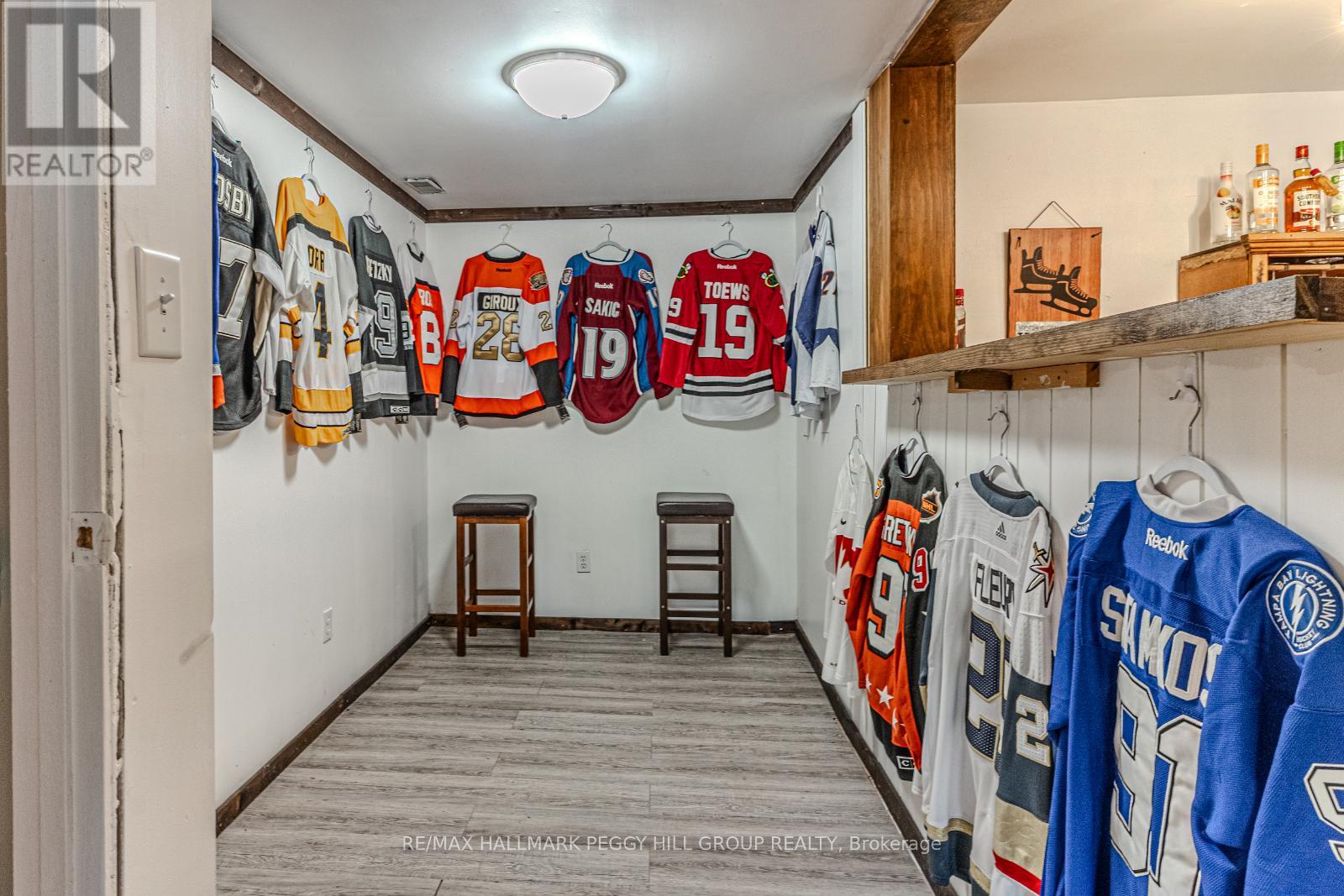 2447 Ridge Road W, Oro-Medonte, Ontario  L0L 2L0 - Photo 15 - S12828408