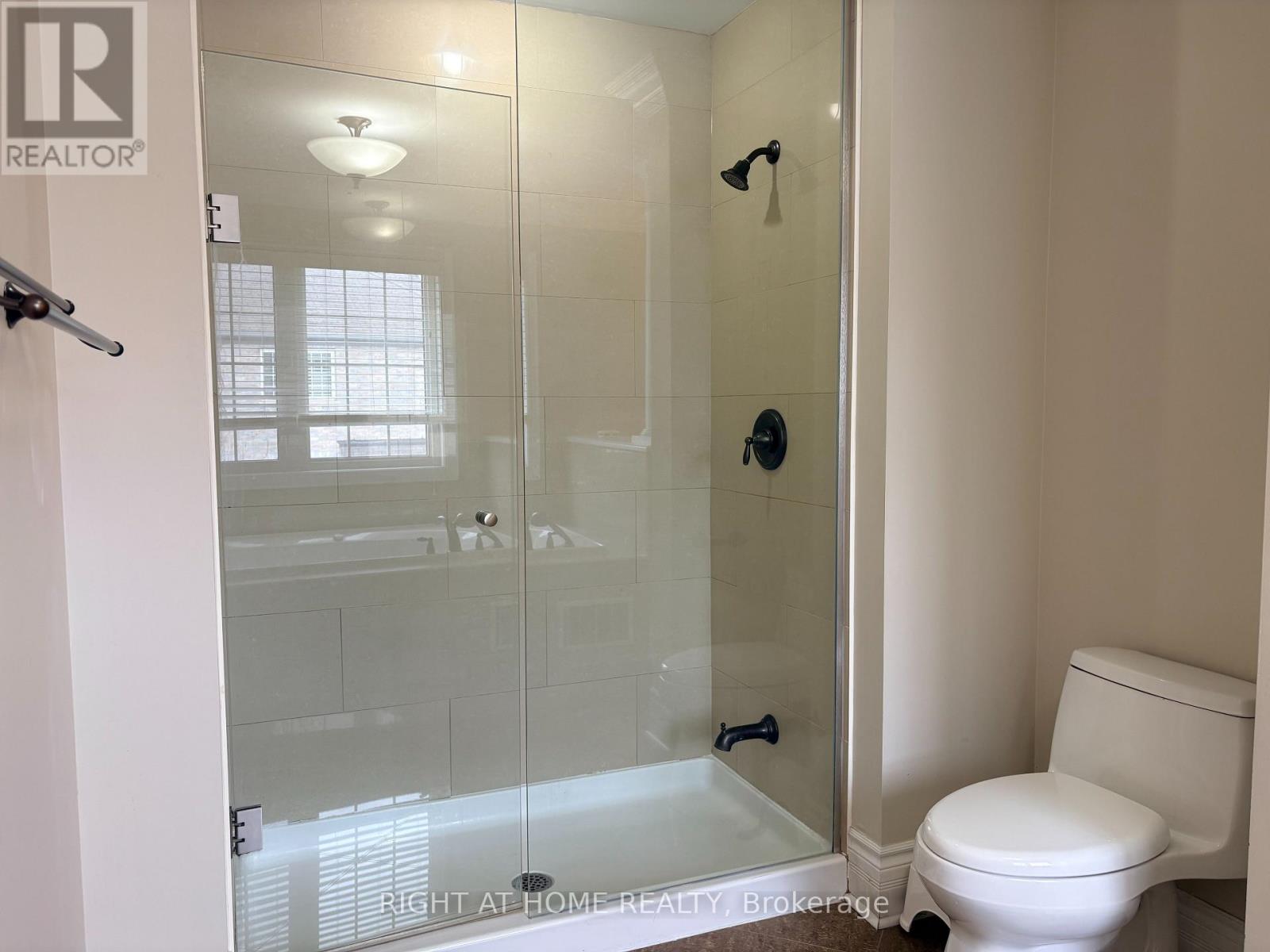 3353 Skipton Lane, Oakville, Ontario  L6M 0K3 - Photo 17 - W12828290