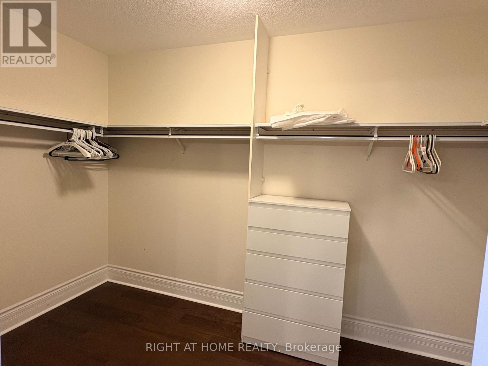 3353 Skipton Lane, Oakville, Ontario  L6M 0K3 - Photo 19 - W12828290