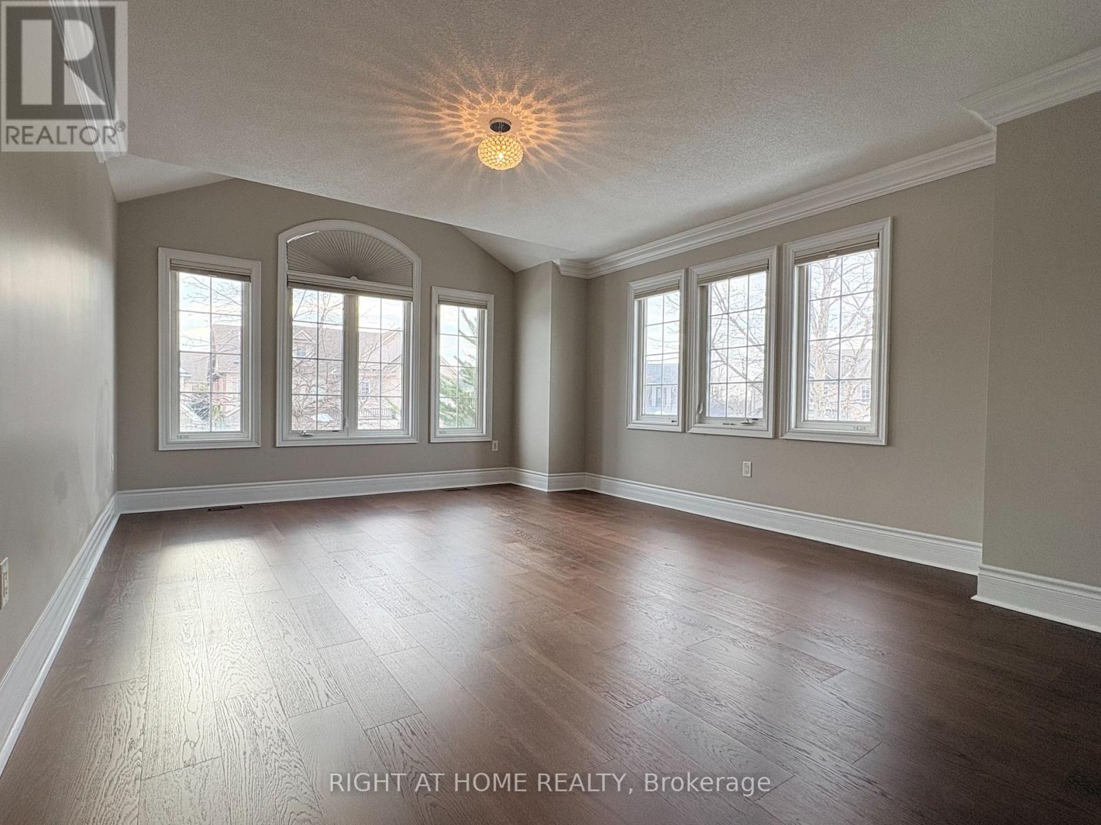 3353 Skipton Lane, Oakville, Ontario  L6M 0K3 - Photo 23 - W12828290