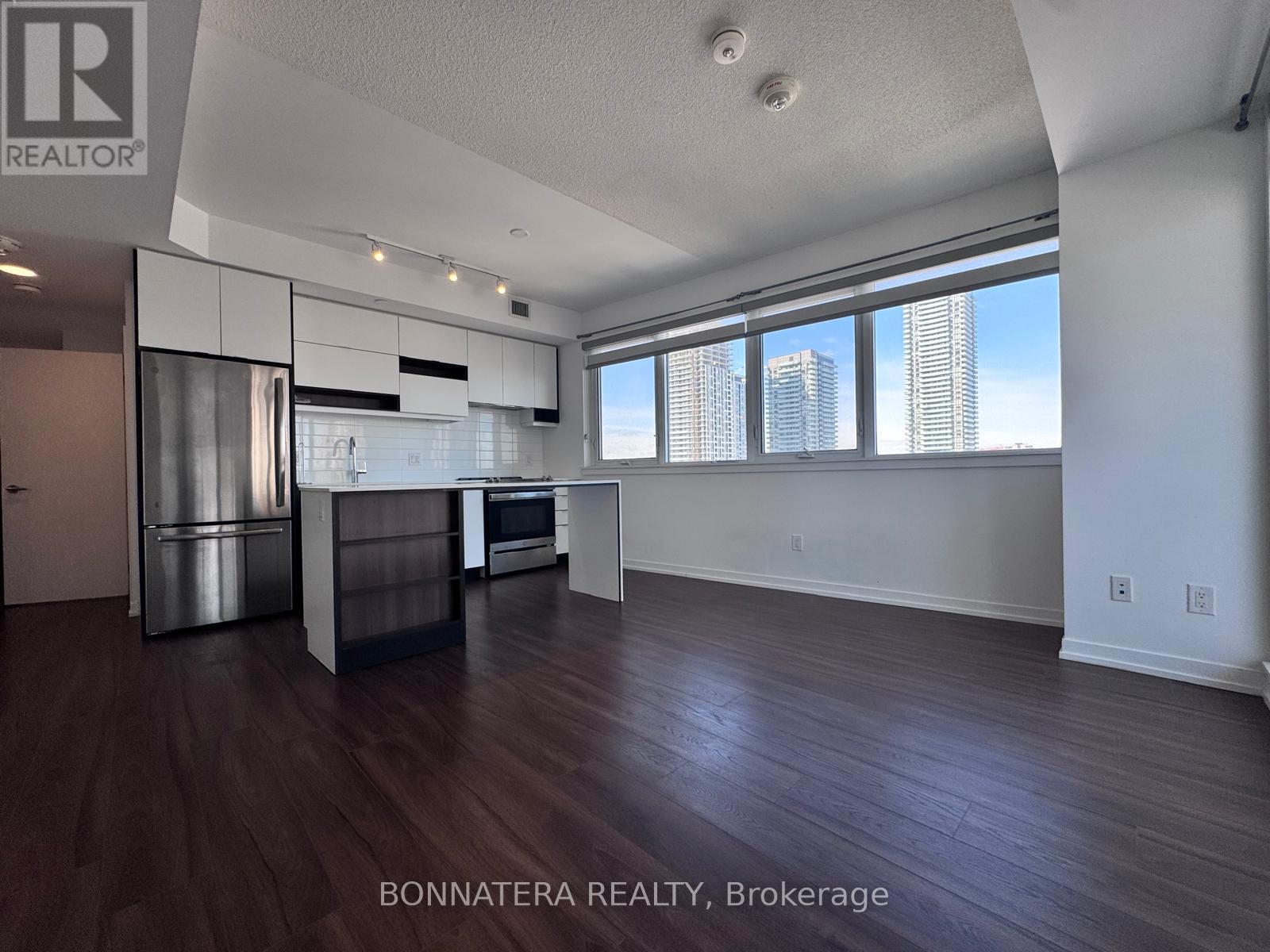 2004 - 4065 Confederation Parkway, Mississauga, Ontario  L5B 0L4 - Photo 11 - W12828294