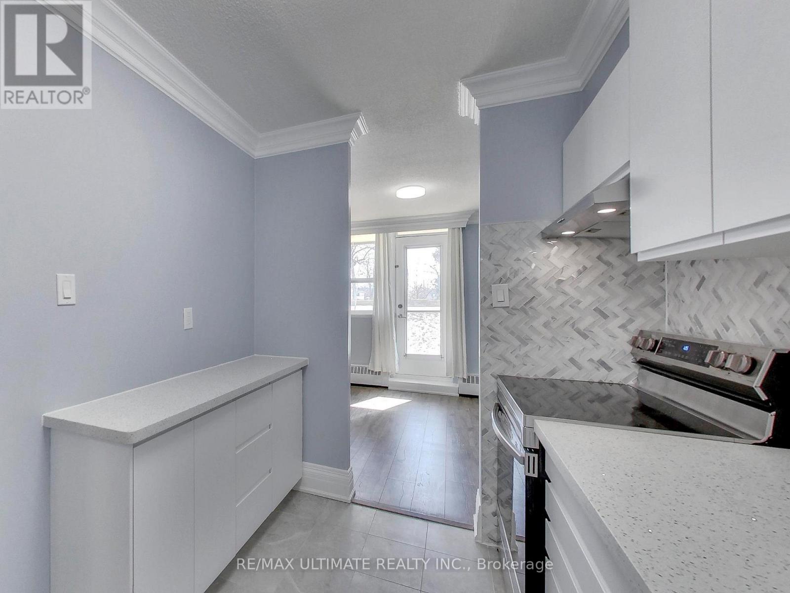 110 - 541 Blackthorn Avenue, Toronto (Keelesdale-Eglinton West), Ontario  M6M 5A6 - Photo 13 - W12828332