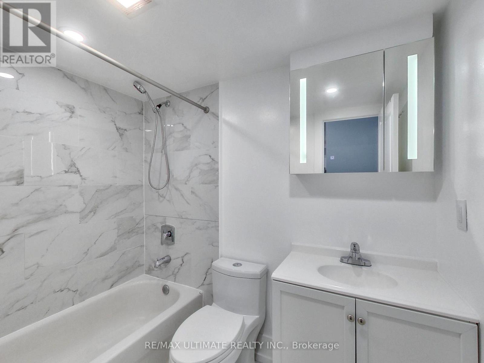 110 - 541 Blackthorn Avenue, Toronto (Keelesdale-Eglinton West), Ontario  M6M 5A6 - Photo 18 - W12828332