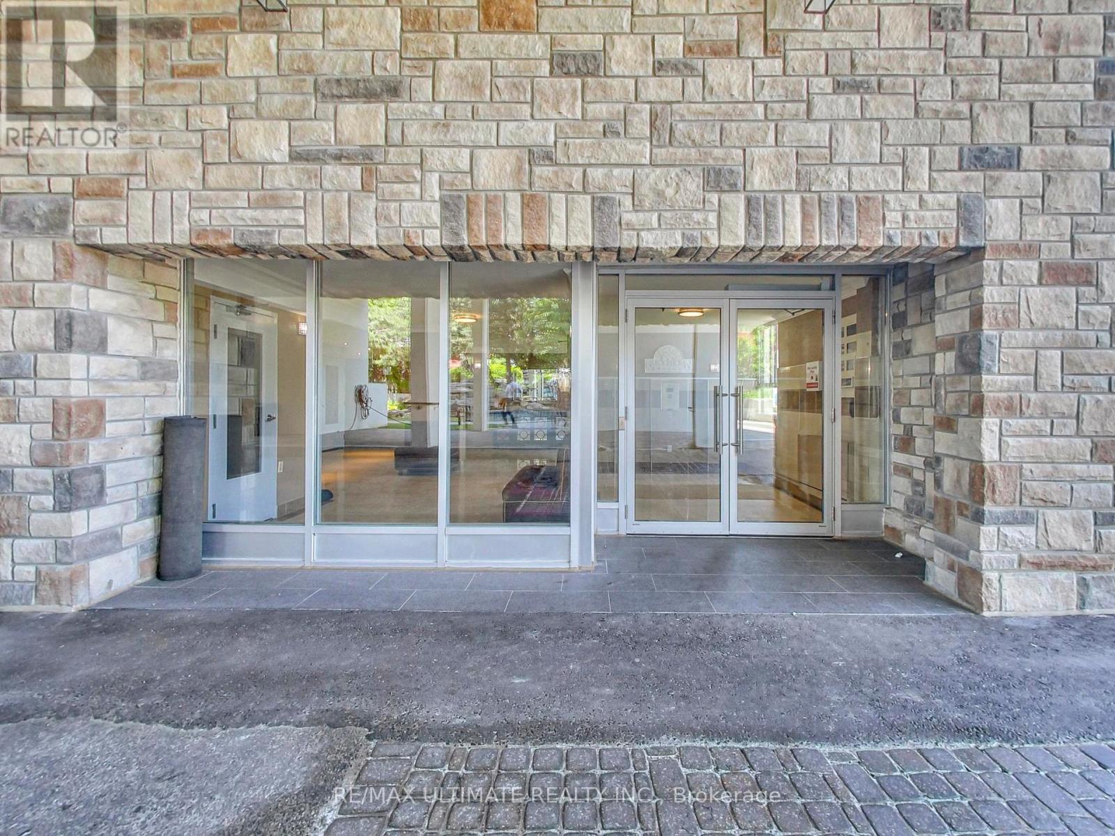 110 - 541 Blackthorn Avenue, Toronto (Keelesdale-Eglinton West), Ontario  M6M 5A6 - Photo 2 - W12828332