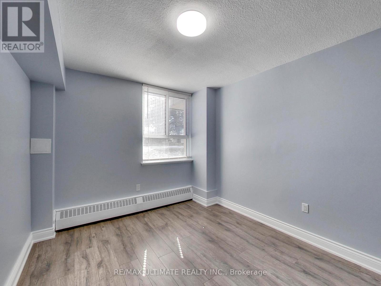 110 - 541 Blackthorn Avenue, Toronto (Keelesdale-Eglinton West), Ontario  M6M 5A6 - Photo 20 - W12828332