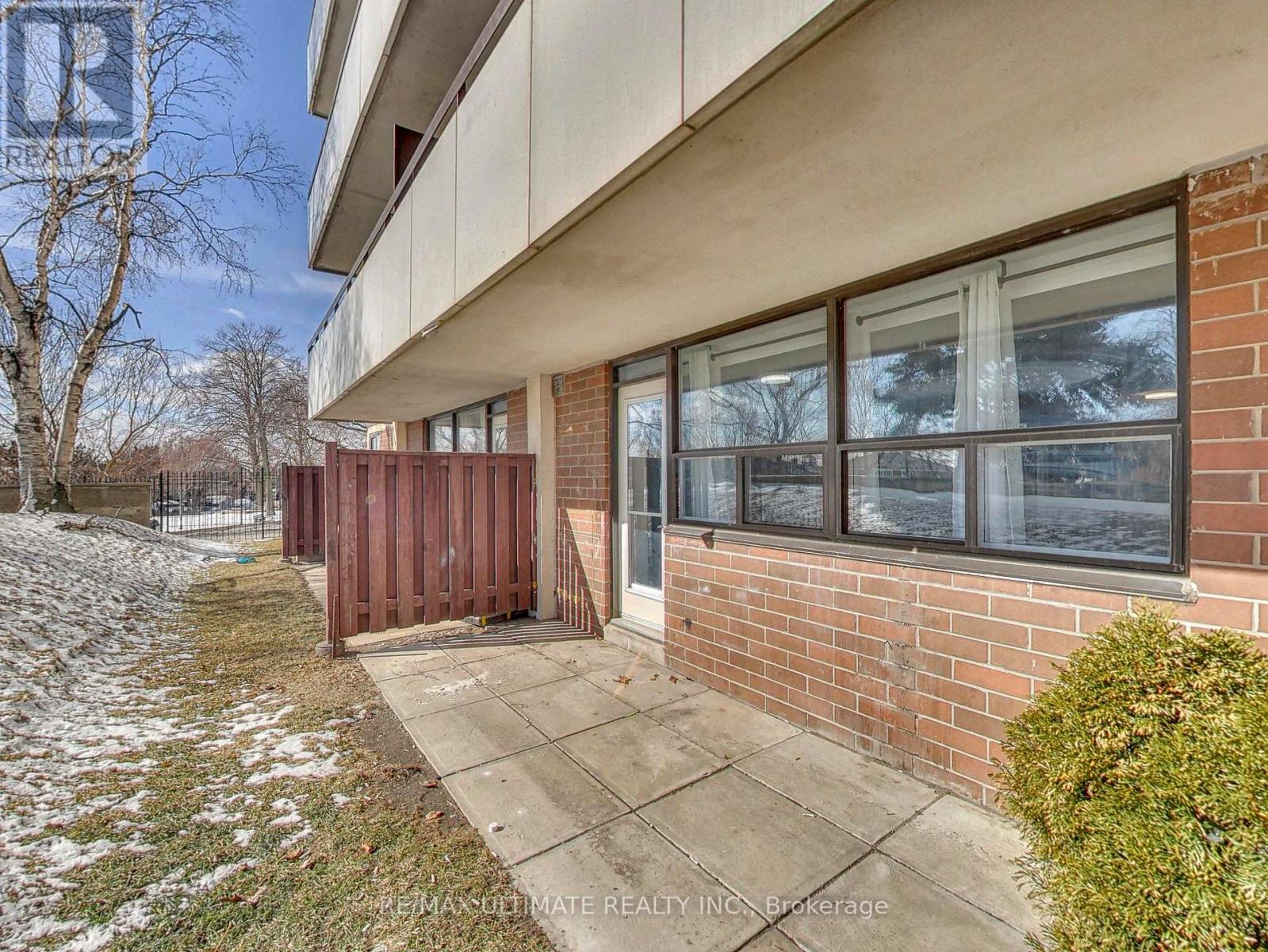 110 - 541 Blackthorn Avenue, Toronto (Keelesdale-Eglinton West), Ontario  M6M 5A6 - Photo 22 - W12828332