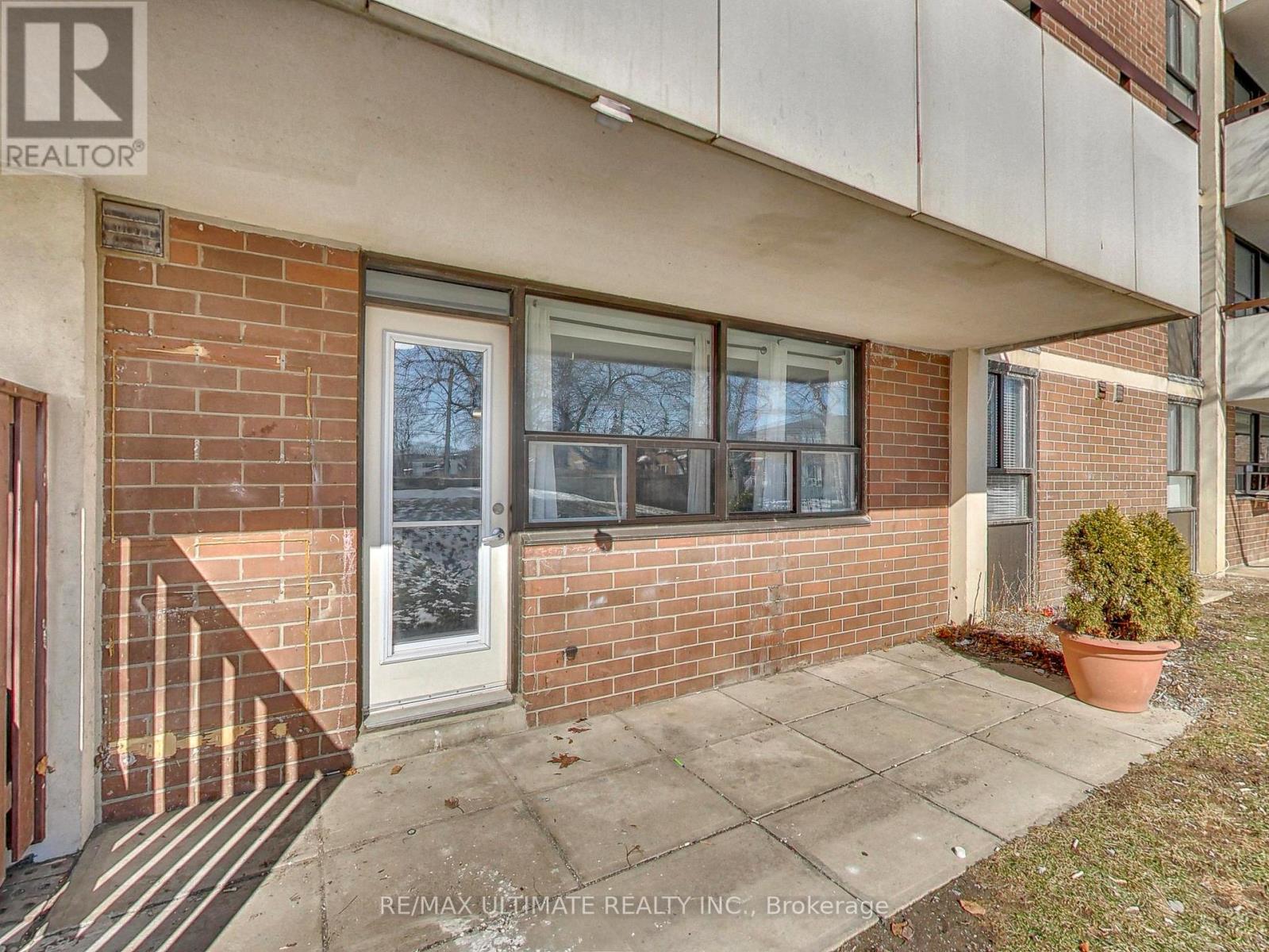 110 - 541 Blackthorn Avenue, Toronto (Keelesdale-Eglinton West), Ontario  M6M 5A6 - Photo 23 - W12828332