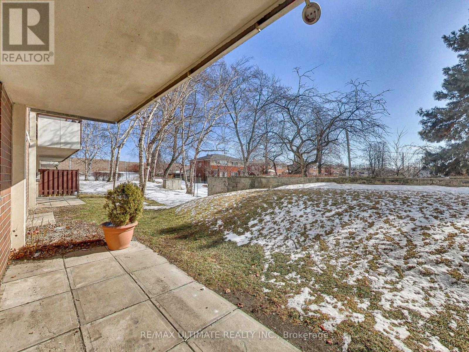 110 - 541 Blackthorn Avenue, Toronto (Keelesdale-Eglinton West), Ontario  M6M 5A6 - Photo 24 - W12828332