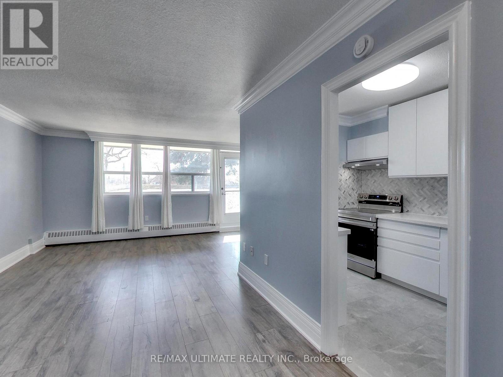 110 - 541 Blackthorn Avenue, Toronto (Keelesdale-Eglinton West), Ontario  M6M 5A6 - Photo 6 - W12828332