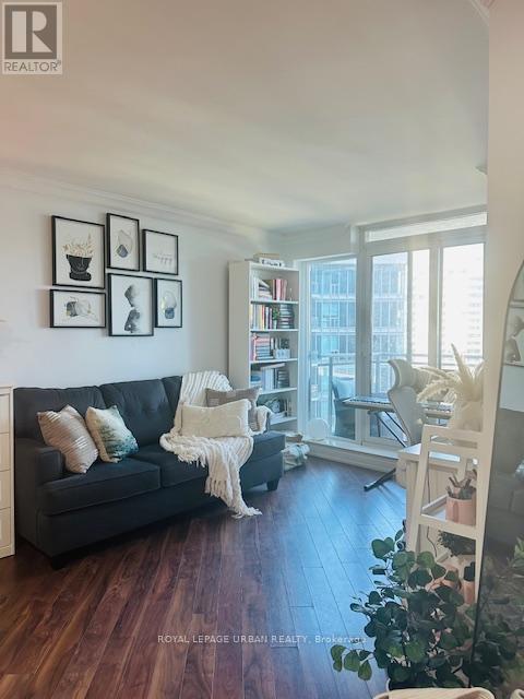 1010 - 2121 Lake Shore Boulevard W, Toronto, Ontario  M8V 4E9 - Photo 3 - W12828360