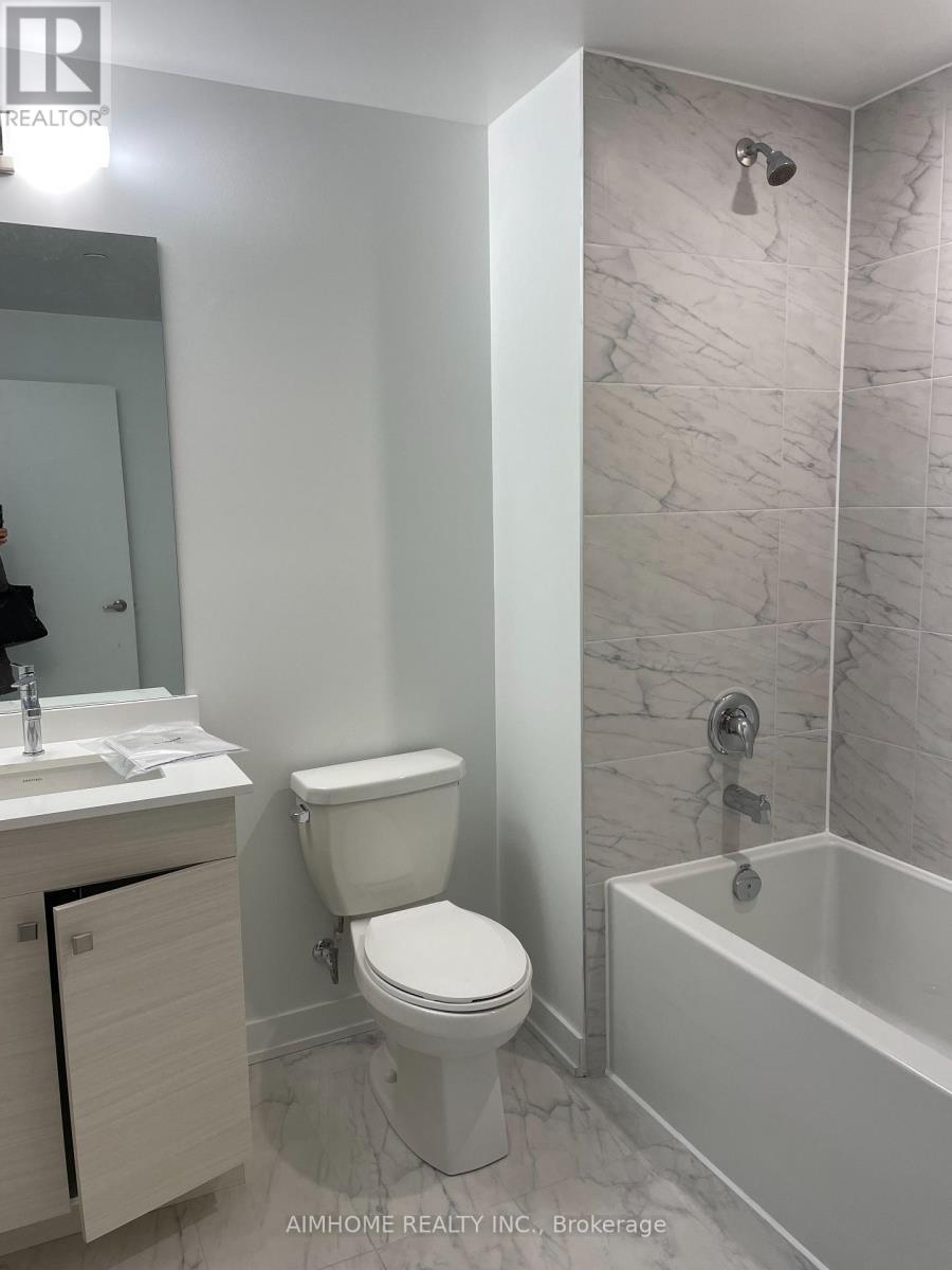 1214 - 1035 Southdown Road, Mississauga, Ontario  L5J 0A2 - Photo 5 - W12828396