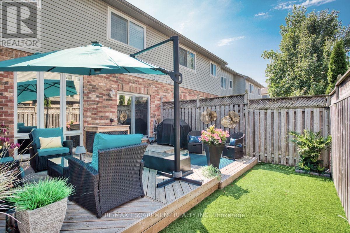 5317 Applegarth Drive, Burlington, Ontario  L7L 7E3 - Photo 37 - W12828418