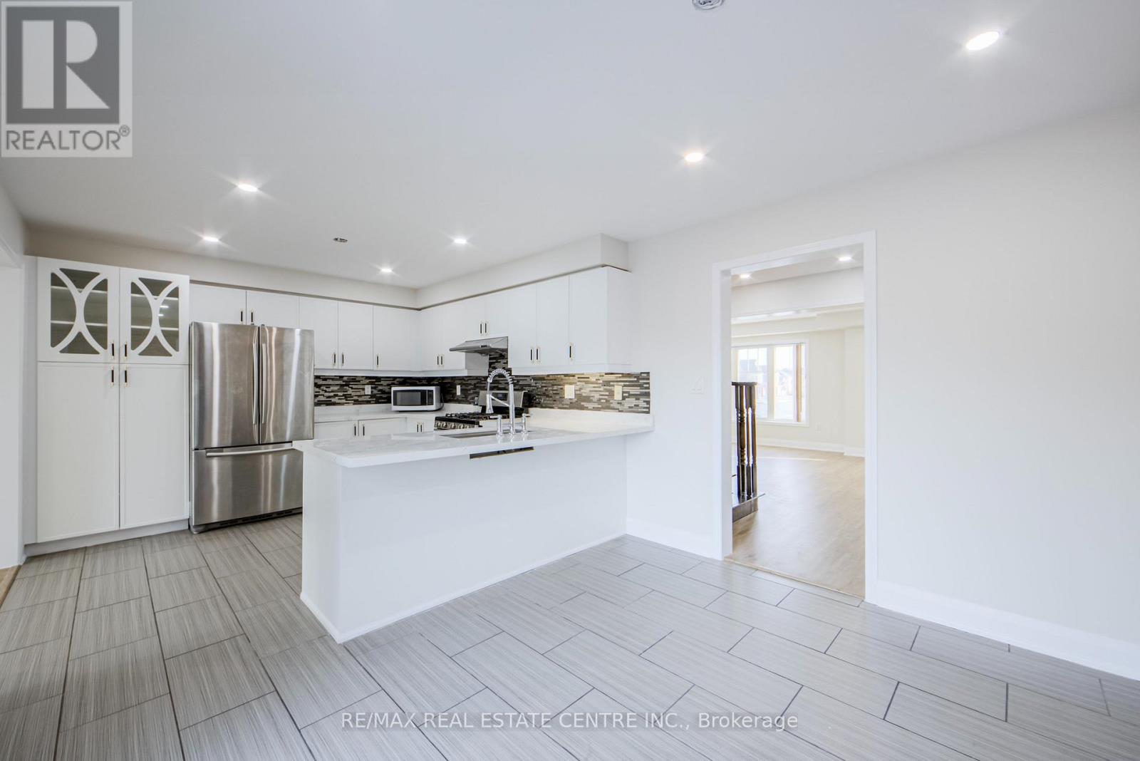 299 Dymott Avenue, Milton, Ontario  L9T 0Z5 - Photo 16 - W12828420