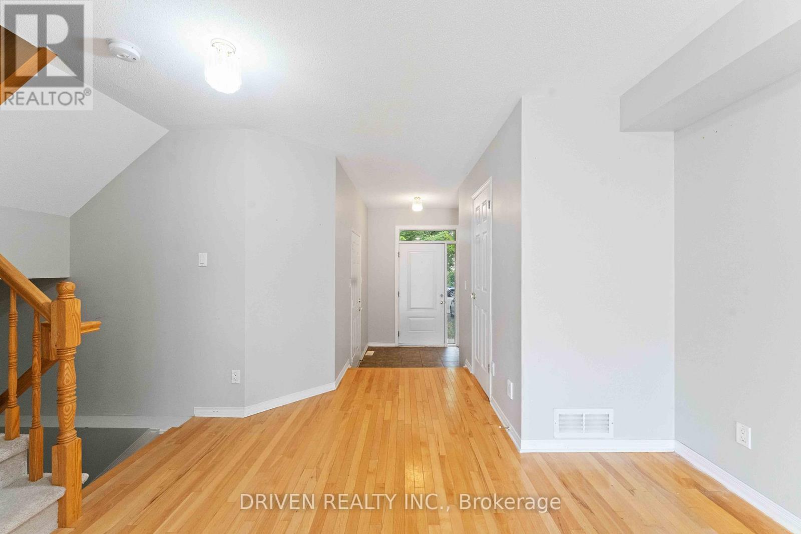 270 Berrigan Drive, Ottawa, Ontario  K2J 5B5 - Photo 4 - X12738276