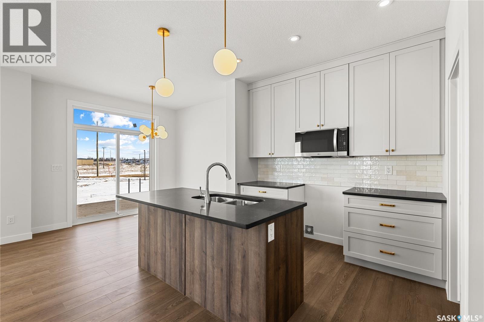 295 Nazarali Way, Saskatoon, Saskatchewan  S7V 1X6 - Photo 12 - SK029350