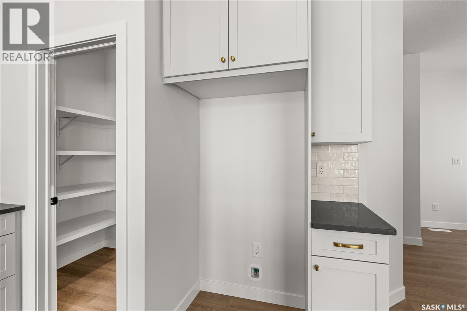 295 Nazarali Way, Saskatoon, Saskatchewan  S7V 1X6 - Photo 23 - SK029350