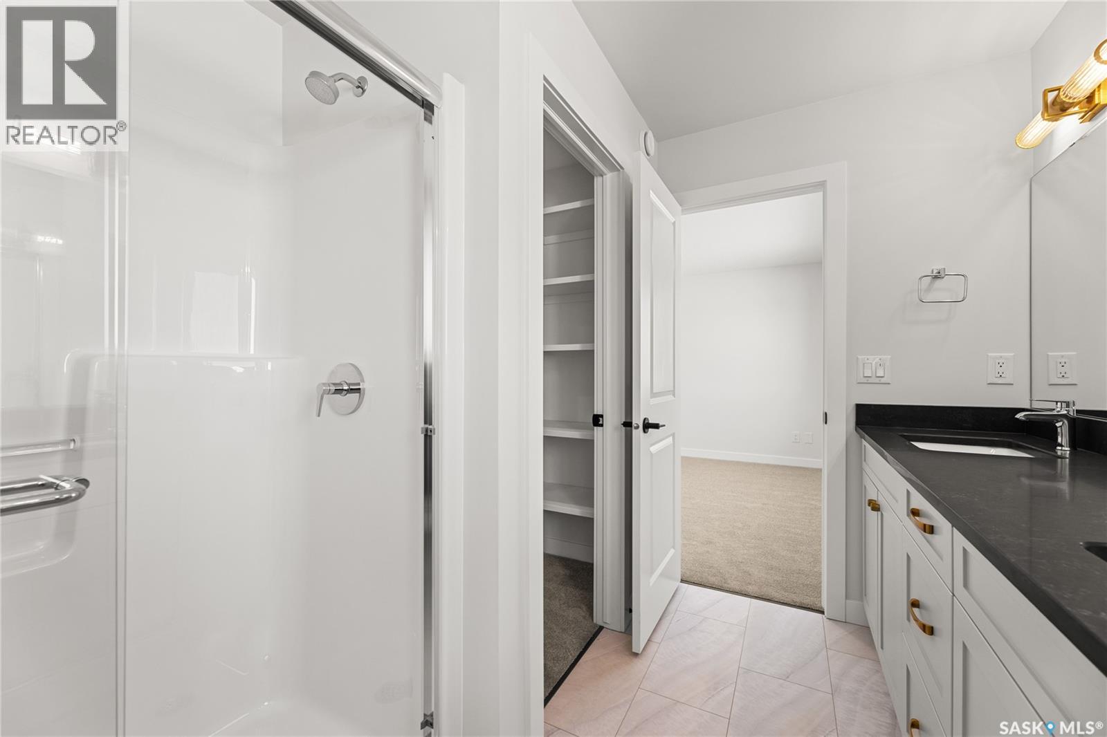 295 Nazarali Way, Saskatoon, Saskatchewan  S7V 1X6 - Photo 29 - SK029350