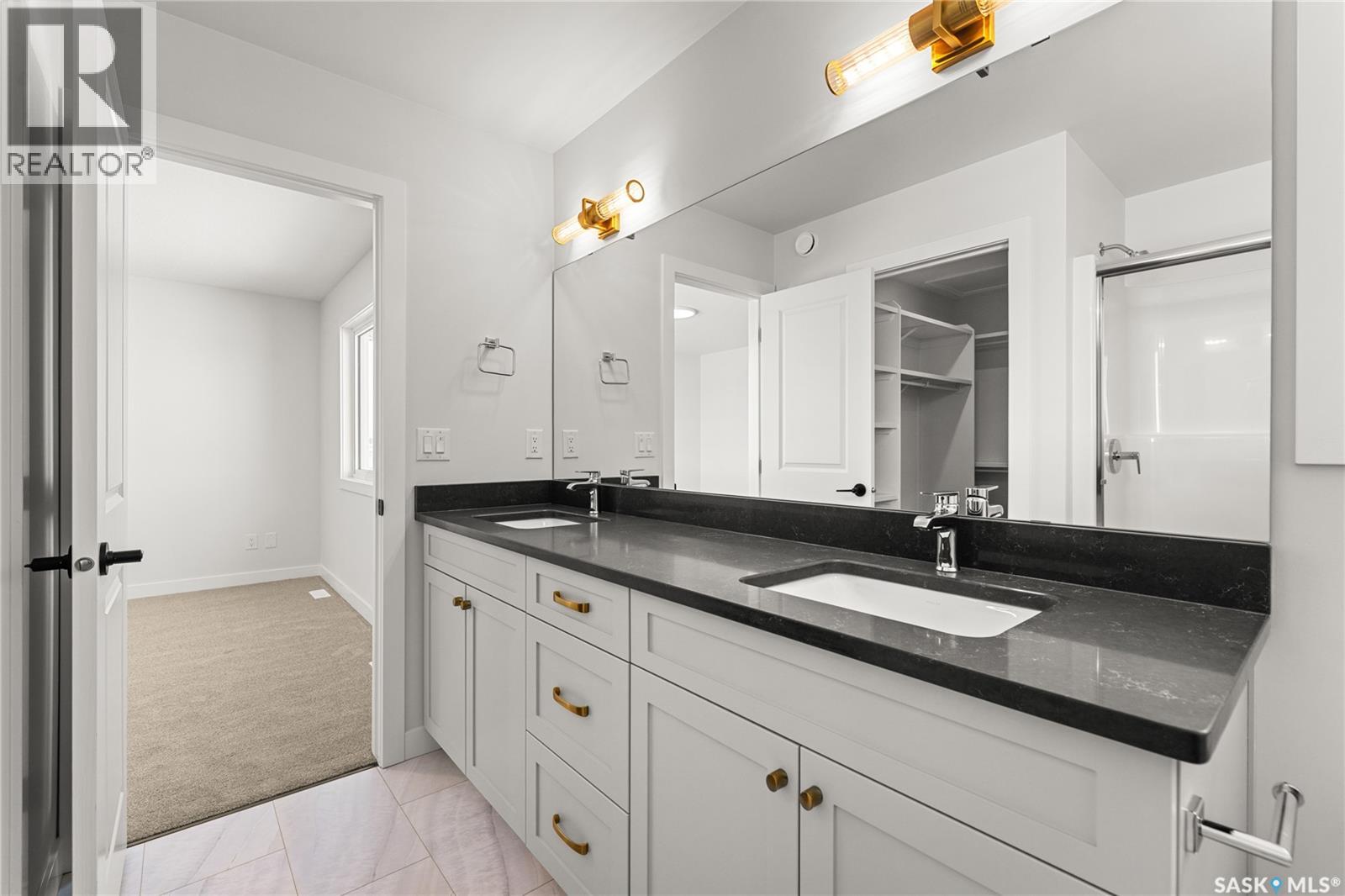 295 Nazarali Way, Saskatoon, Saskatchewan  S7V 1X6 - Photo 30 - SK029350