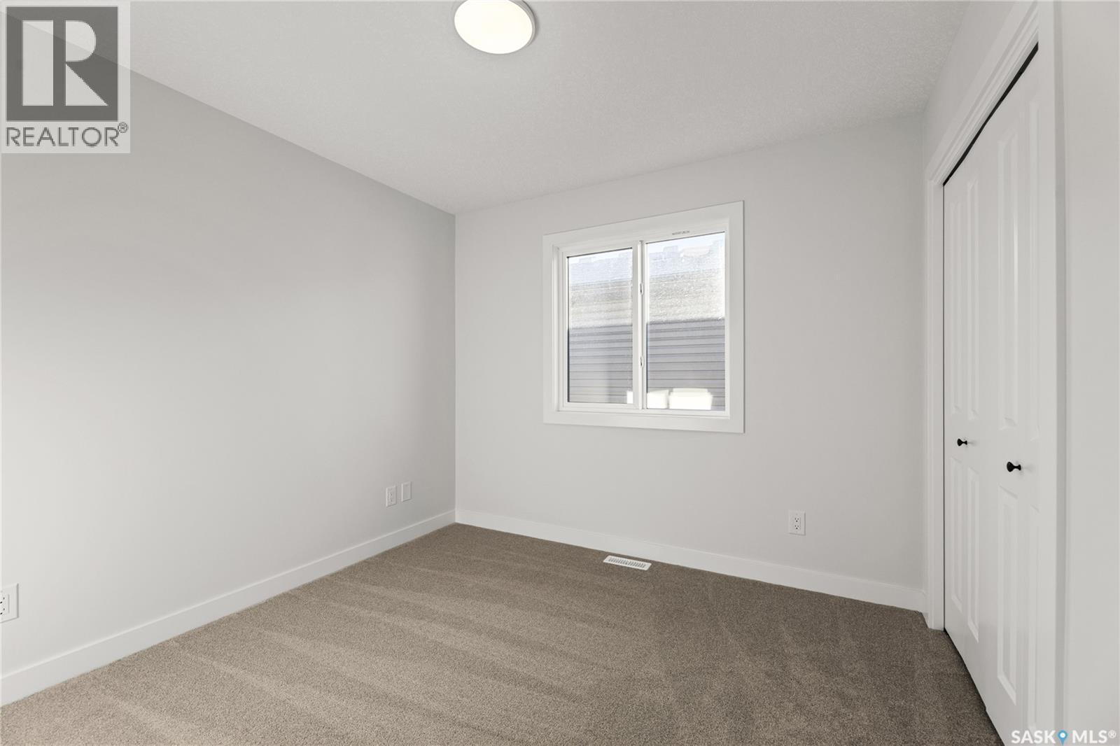 295 Nazarali Way, Saskatoon, Saskatchewan  S7V 1X6 - Photo 35 - SK029350