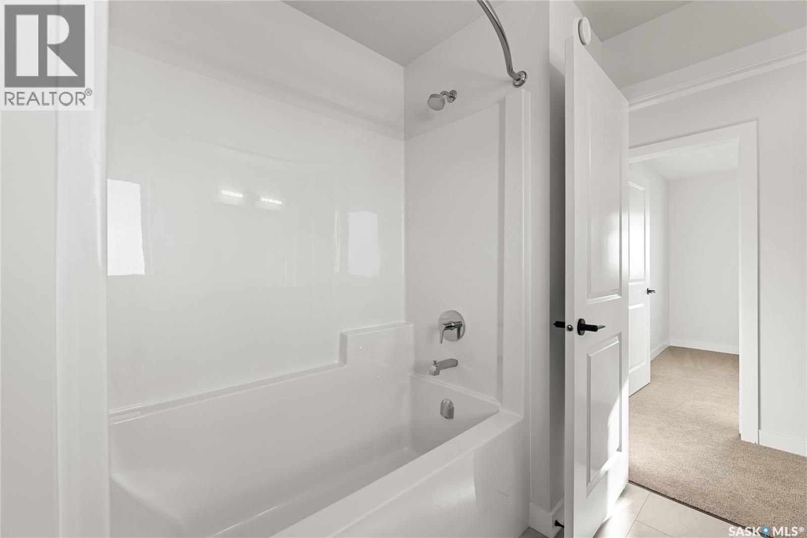 295 Nazarali Way, Saskatoon, Saskatchewan  S7V 1X6 - Photo 38 - SK029350