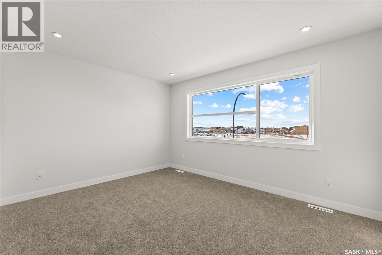 295 Nazarali Way, Saskatoon, Saskatchewan  S7V 1X6 - Photo 39 - SK029350