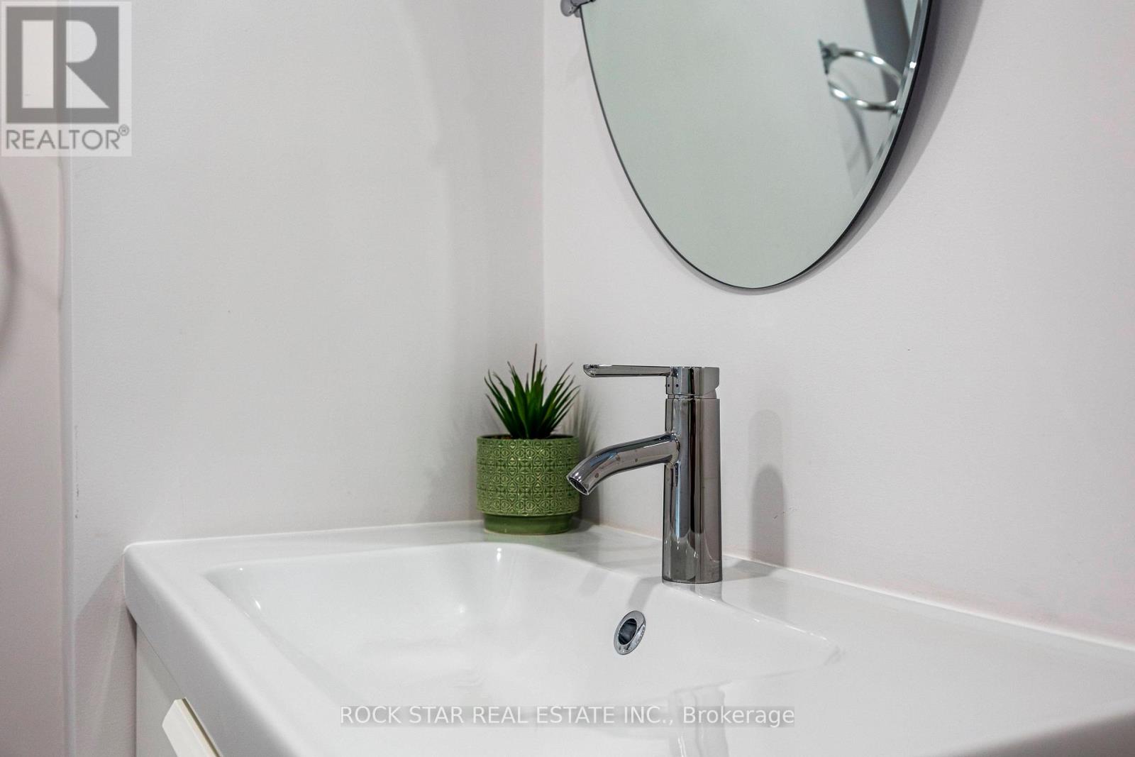 Lower - 60 Champlain Avenue, Hamilton, Ontario  L8G 2H7 - Photo 11 - X12828314