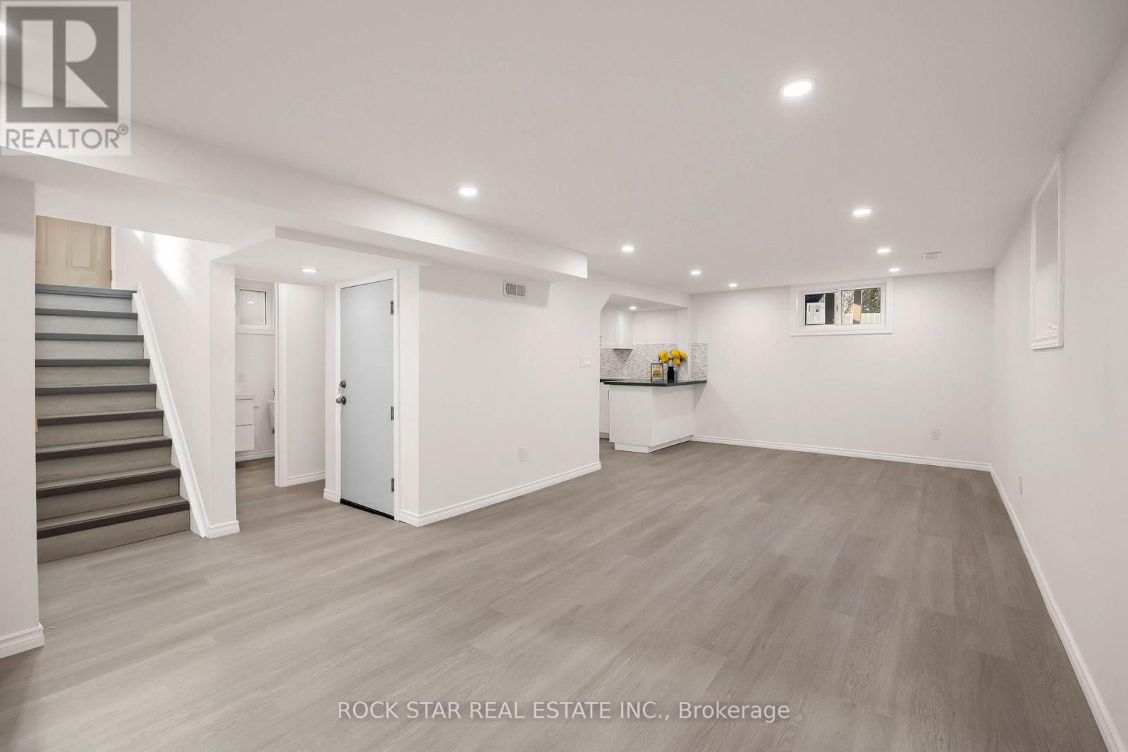 Lower - 60 Champlain Avenue, Hamilton, Ontario  L8G 2H7 - Photo 2 - X12828314