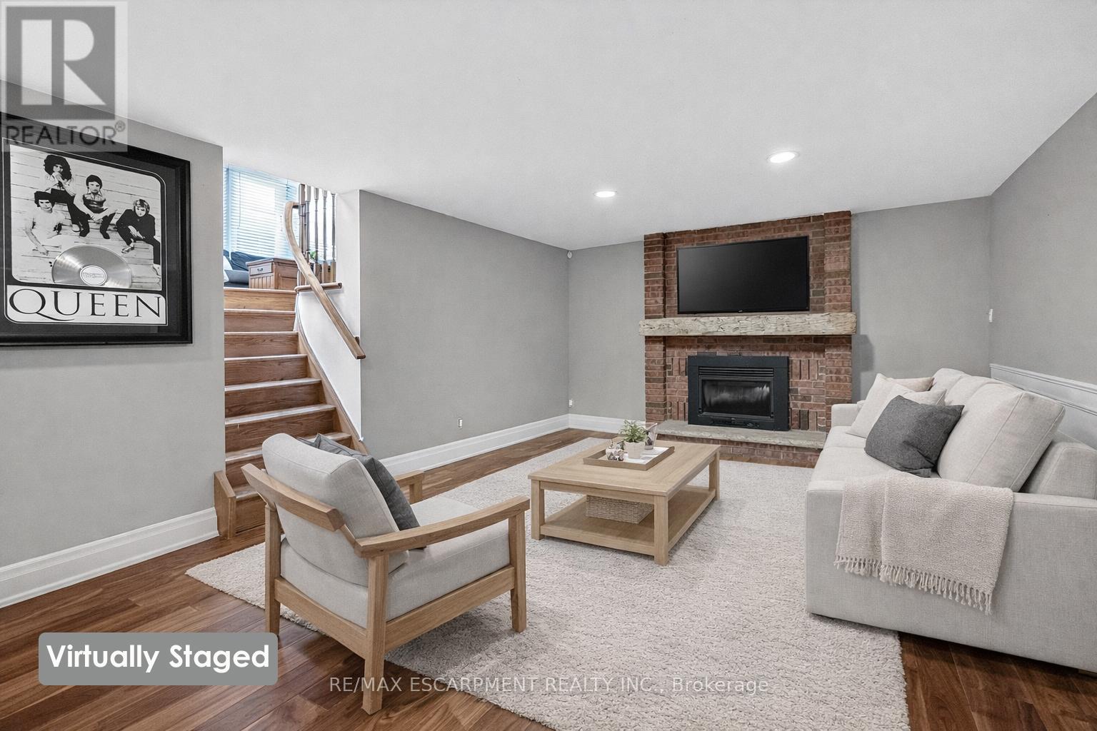 16 Samuel Road, Grimsby, Ontario  L3M 4P6 - Photo 17 - X12828400