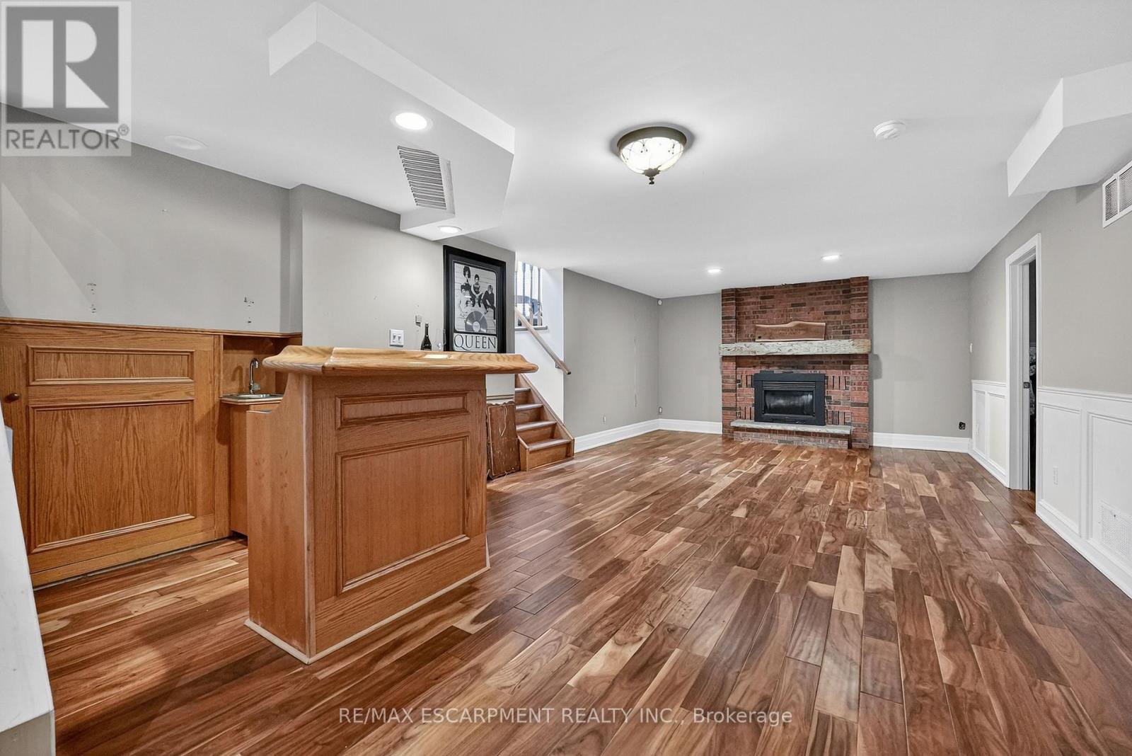 16 Samuel Road, Grimsby, Ontario  L3M 4P6 - Photo 18 - X12828400