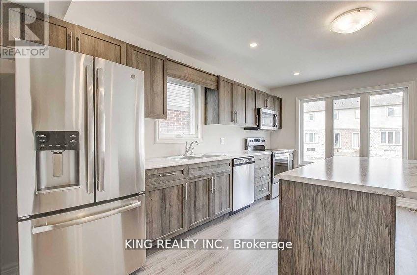 126 Monarch Street, Welland, Ontario  L3C 0G6 - Photo 5 - X12828432