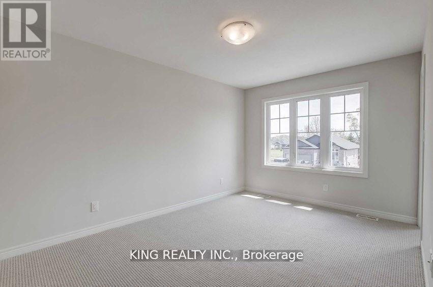 126 Monarch Street, Welland, Ontario  L3C 0G6 - Photo 7 - X12828432