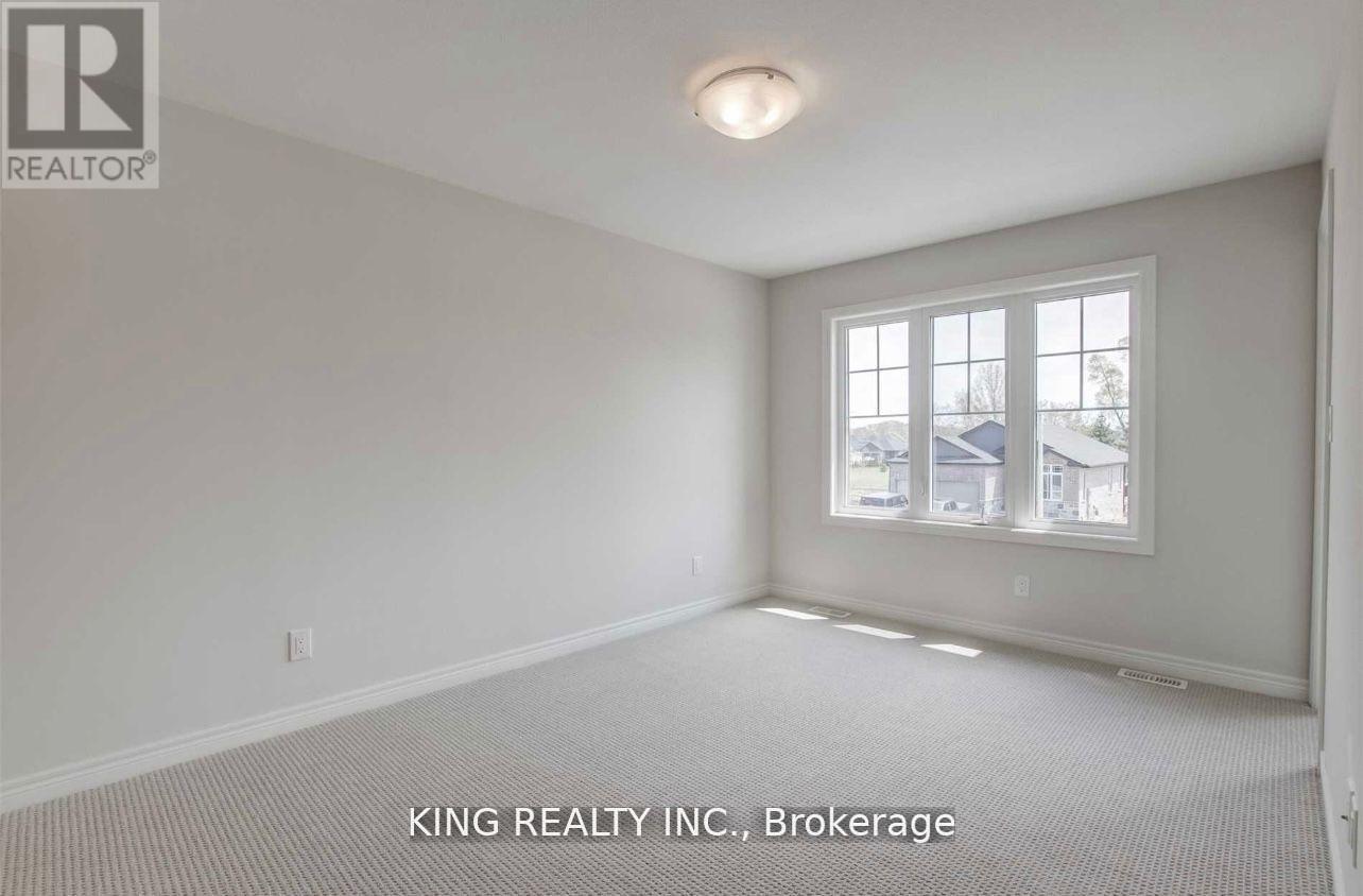 126 Monarch Street, Welland, Ontario  L3C 0G6 - Photo 9 - X12828432