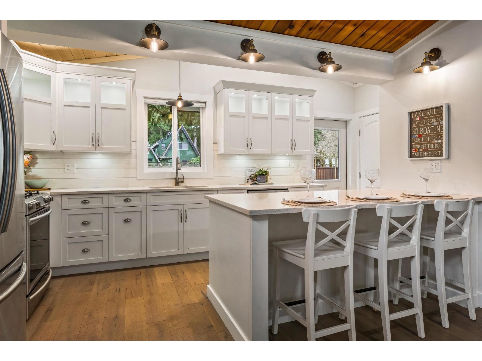 649 Mountain View Road, Cultus Lake North, Cultus Lake, British Columbia  V2R 4Z6 - Photo 18 - R3094227