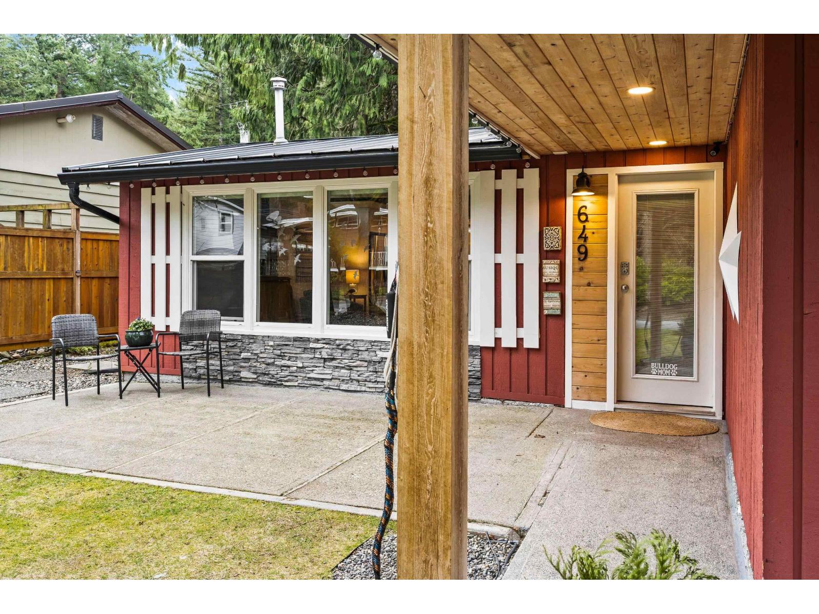 649 Mountain View Road, Cultus Lake North, Cultus Lake, British Columbia  V2R 4Z6 - Photo 10 - R3094227