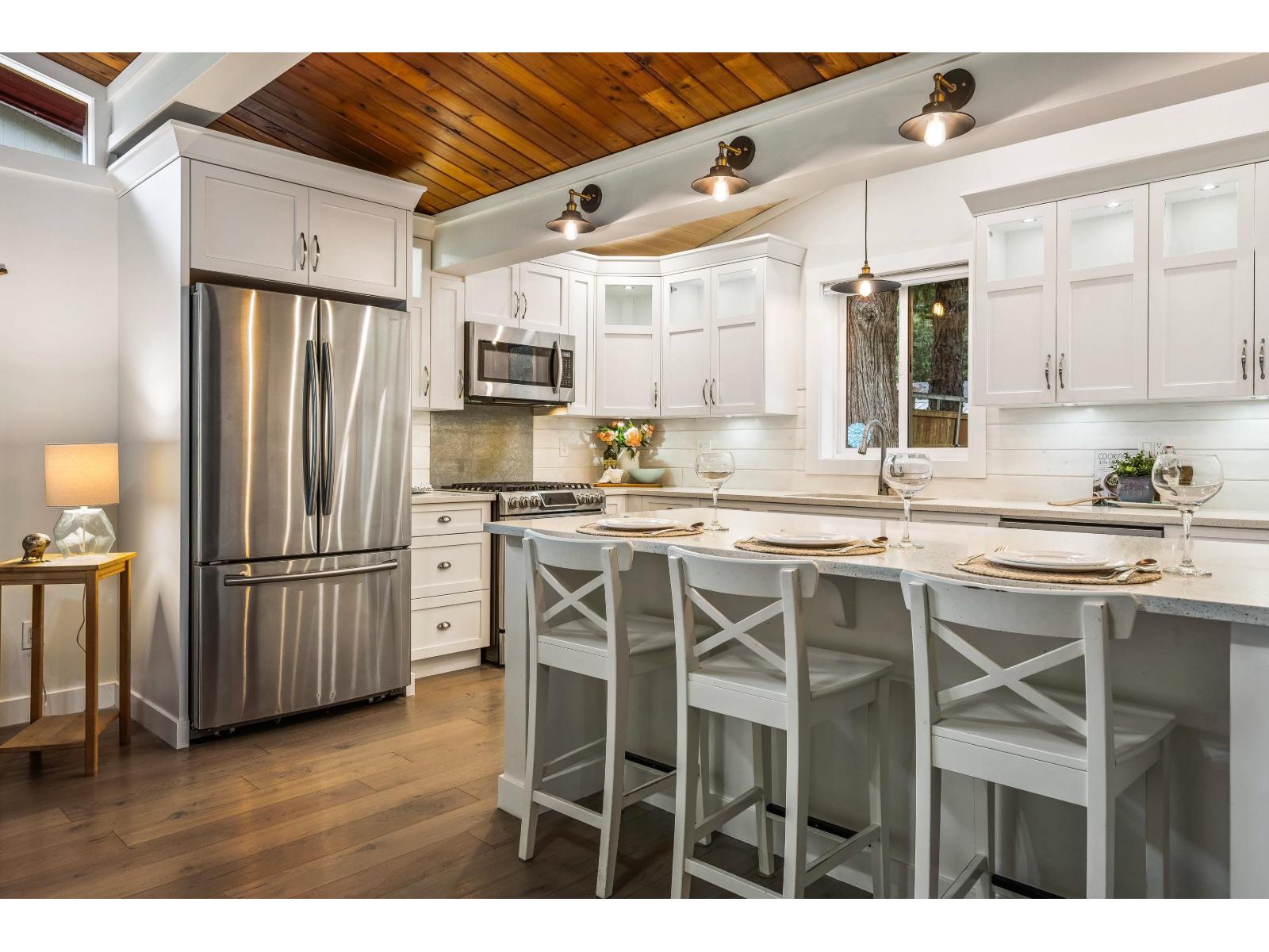 649 Mountain View Road, Cultus Lake North, Cultus Lake, British Columbia  V2R 4Z6 - Photo 17 - R3094227