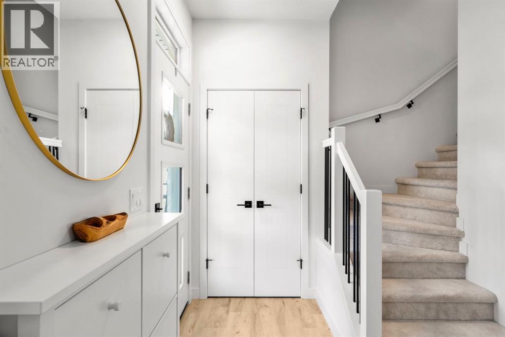 33 Shale Avenue, Cochrane, Alberta  T4C 3G6 - Photo 7 - A2279054